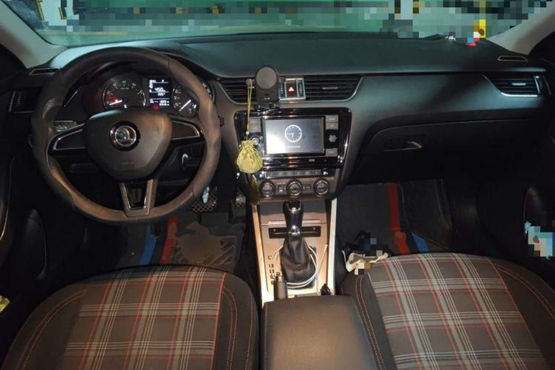 Used Skoda Octavia 2017 1.6L Automatic Chuanxing Edition Center Console