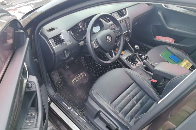 Used Skoda Octavia 2017 1.6L Manual Smart Drive Edition Driver Seat