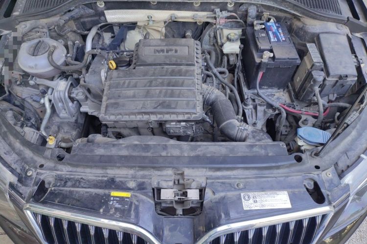 Used Skoda Octavia 2017 1.6L Automatic Chuanxing Edition Engine Bay