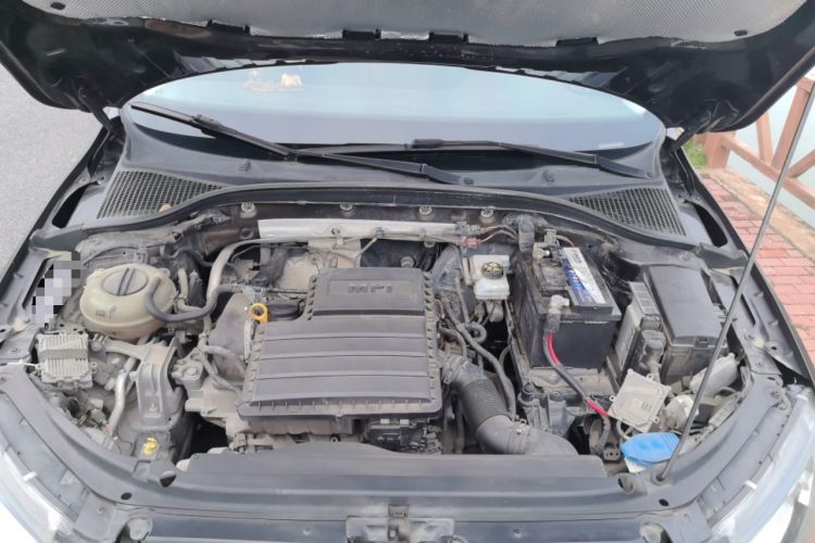 Used Skoda Octavia 2017 1.6L Manual Smart Drive Edition Engine Bay