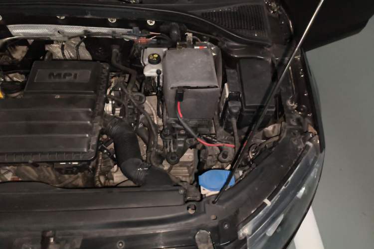 Used Skoda Octavia 2017 1.6L Automatic Smart Drive Edition Engine Bay Left