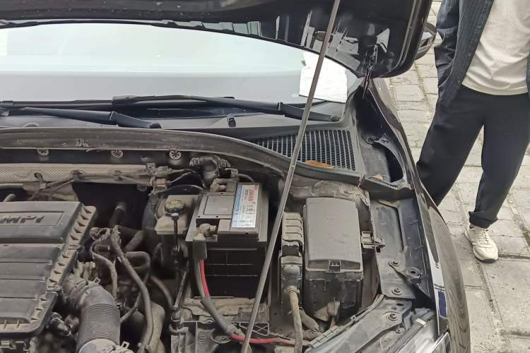 Used Skoda Octavia 2017 1.6L Automatic Smart Drive Edition Engine Bay Left
