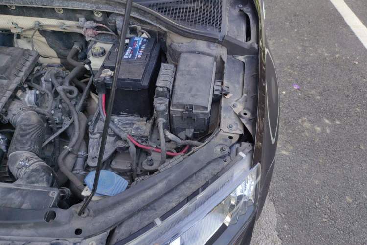 Used Skoda Octavia 2017 1.6L Automatic Chuanxing Edition Engine Bay Left