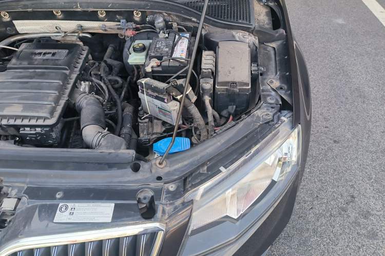 Used Skoda Octavia 2017 1.6L Manual Smart Drive Edition Engine Bay Left