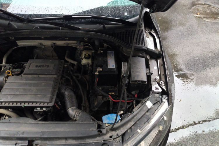 Used Skoda Octavia 2017 1.6L Automatic Chuanxing Edition Engine Bay Left
