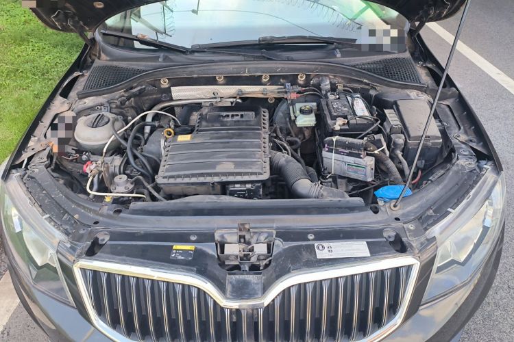 Used Skoda Octavia 2017 1.6L Manual Smart Drive Edition Engine Bay