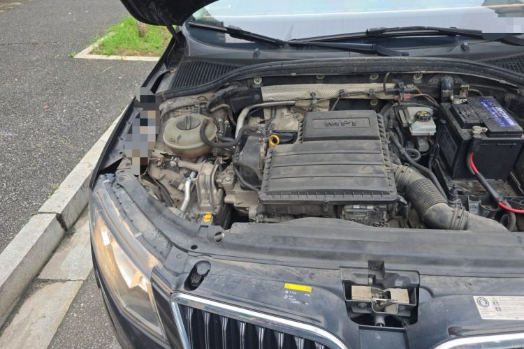 Used Skoda Octavia 2017 Classic Model 1.6L Automatic Comfort Edition Engine Bay Right