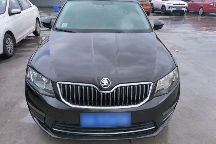 Used Skoda Octavia 2017 1.6L Automatic Smart Drive Edition Exterior 2