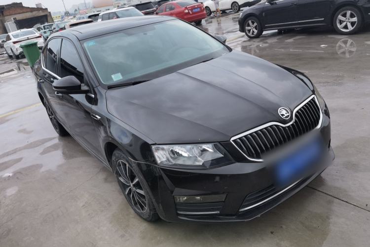 Used Skoda Octavia 2017 1.6L Automatic Smart Drive Edition Exterior 3