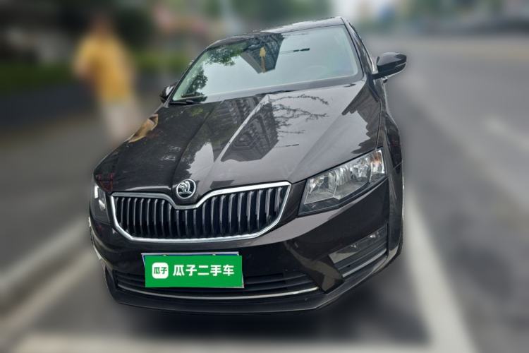 Used Skoda Octavia 2017 Classic Model 1.6L Automatic Comfort Edition Front