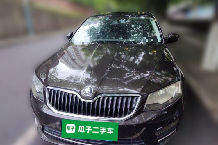 Used Skoda Octavia 2017 1.6L Manual Front-Wheel-Drive Version Front