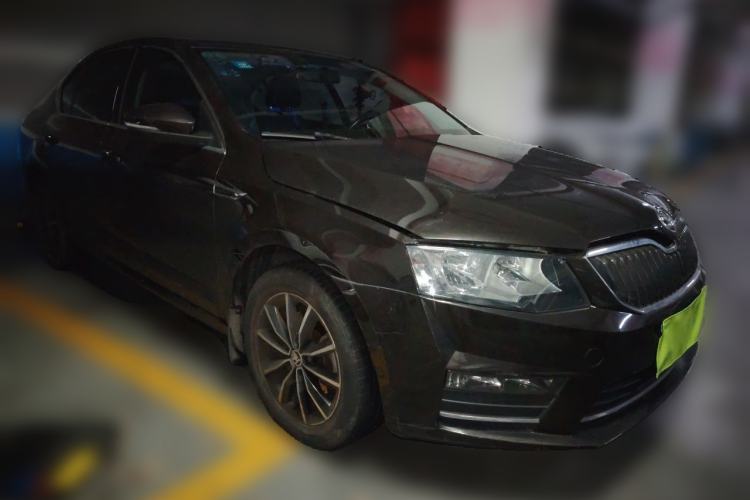 Used Skoda Octavia 2017 1.6L Automatic Smart Drive Edition Front Right 45 Deg