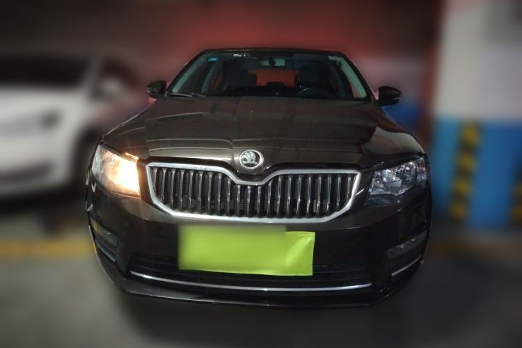 Used Skoda Octavia 2017 1.6L Automatic Smart Drive Edition Front