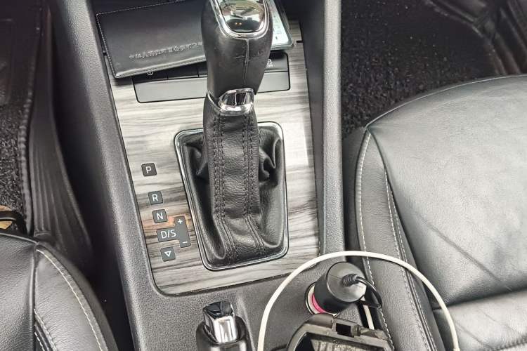 Used Skoda Octavia 2017 1.6L Automatic Smart Drive Edition Gear Lever