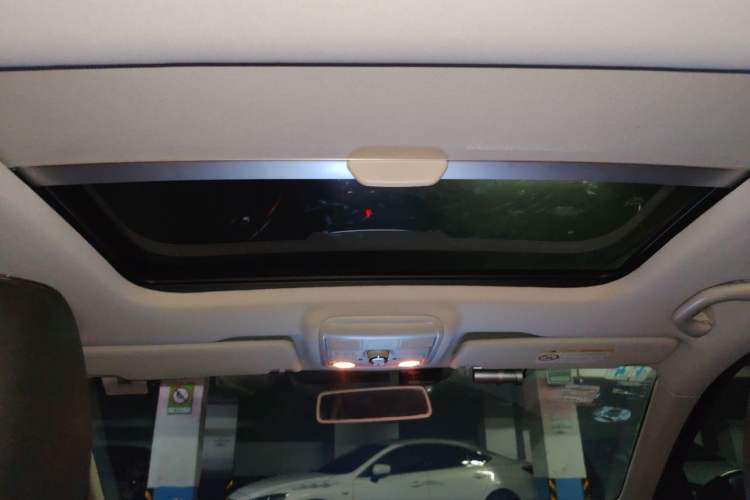 Used Skoda Octavia 2017 1.6L Automatic Smart Drive Edition Headliner