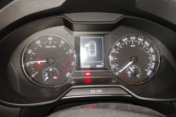 Used Skoda Octavia 2017 1.6L Automatic Smart Drive Edition Instrument Cluster
