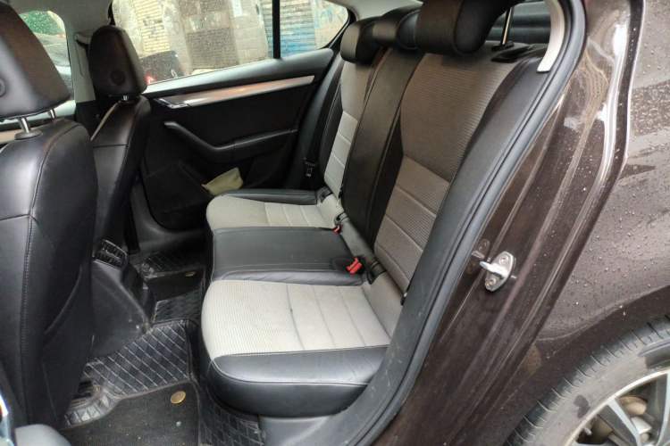 Used Skoda Octavia 2017 1.6L Automatic Chuanxing Edition Left Rear Seat