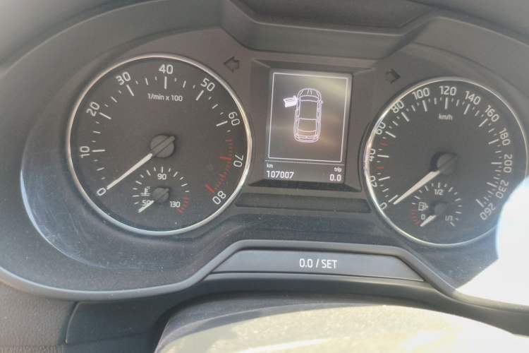 Used Skoda Octavia 2017 1.6L Automatic Smart Drive Edition Odometer Close Up