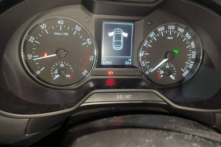 Used Skoda Octavia 2017 1.6L Automatic Smart Drive Edition Odometer Close Up