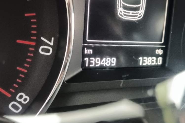 Used Skoda Octavia 2017 1.6L Automatic Smart Drive Edition Odometer Close Up