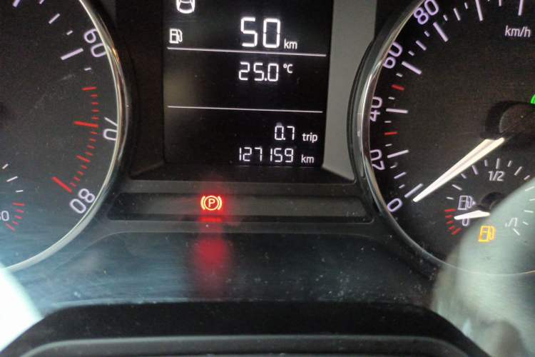 Used Skoda Octavia 2017 1.6L Automatic Chuanxing Edition Odometer Close Up