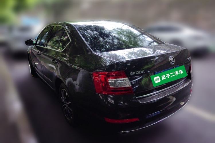 Used Skoda Octavia 2017 1.6L Manual Front-Wheel-Drive Version Rear Left 45 Deg