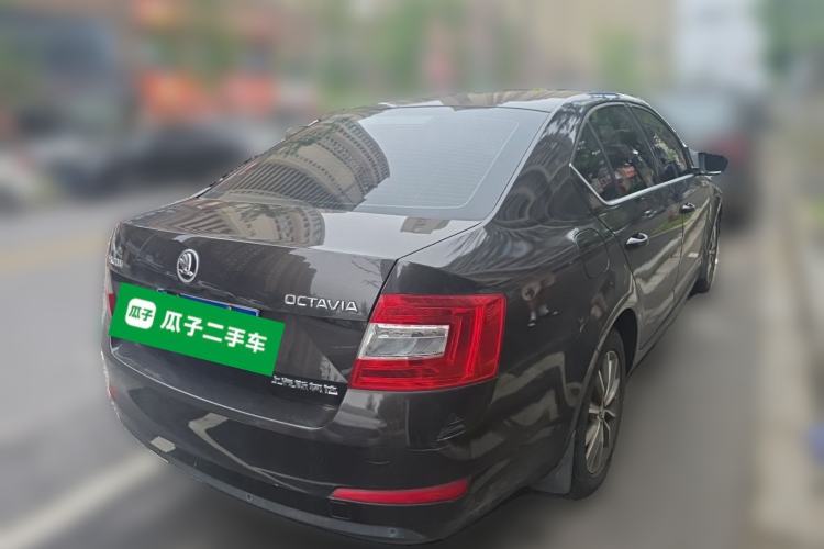 Used Skoda Octavia 2017 Classic Model 1.6L Automatic Comfort Edition Rear Right 45 Deg