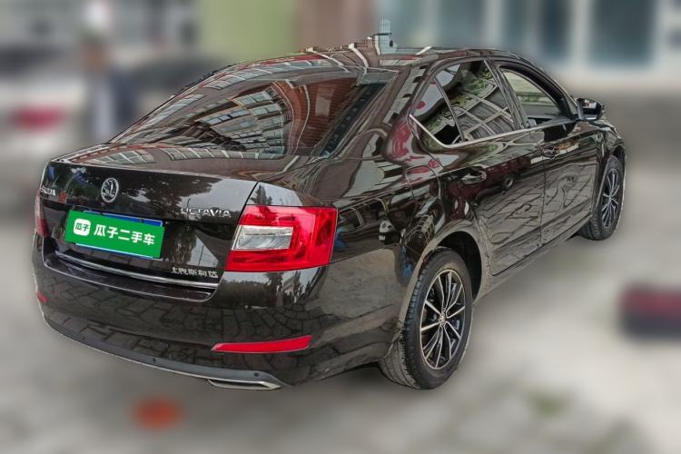 Used Skoda Octavia 2017 1.6L Automatic Smart Drive Edition Rear Right 45 Deg