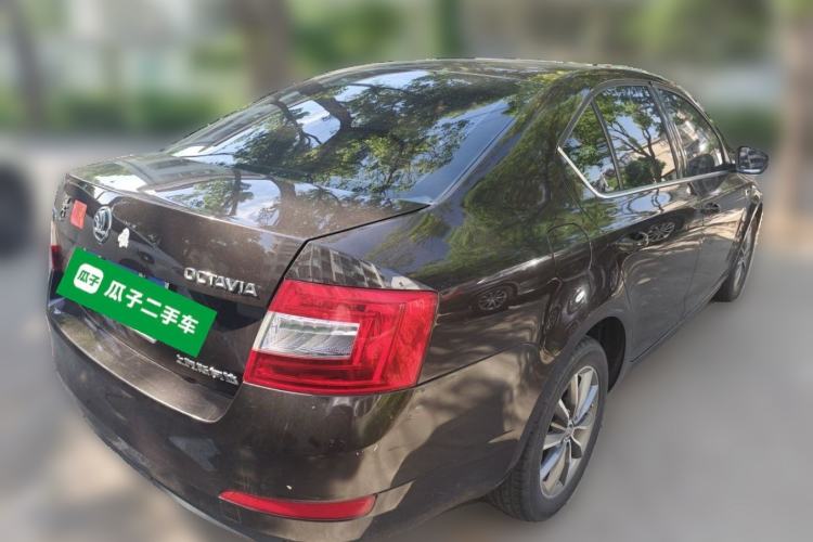 Used Skoda Octavia 2017 1.6L Automatic Chuanxing Edition Rear Right 45 Deg