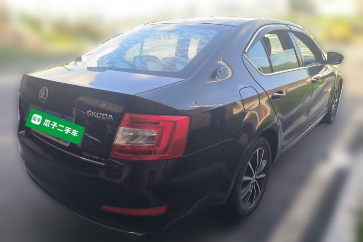 Used Skoda Octavia 2017 1.6L Manual Smart Drive Edition Rear Right 45 Deg