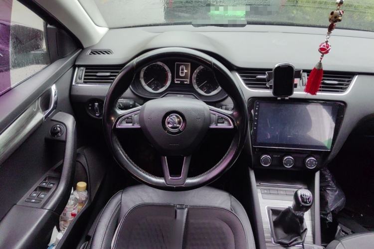 Used Skoda Octavia 2017 1.6L Manual Smart Drive Edition Steering Wheel