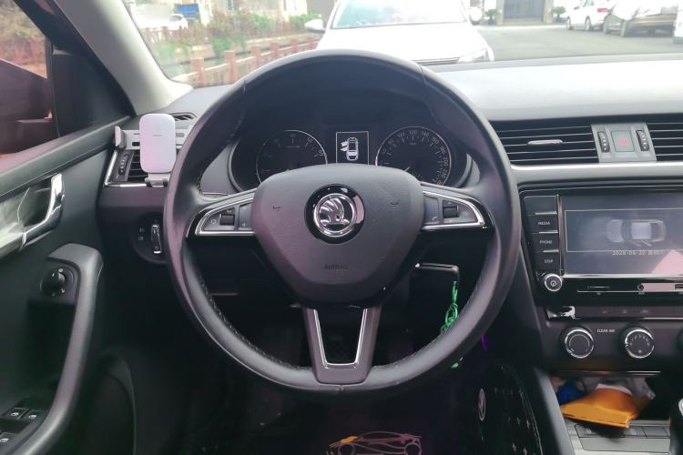 Used Skoda Octavia 2017 1.6L Manual Smart Drive Edition Steering Wheel