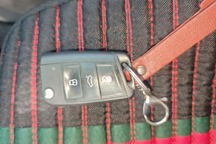 Used Skoda Octavia 2017 1.6L Automatic Chuanxing Edition Vehicle Key
