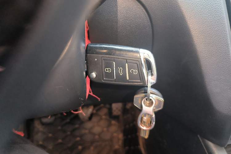 Used Skoda Octavia 2017 1.6L Manual Smart Drive Edition Vehicle Key
