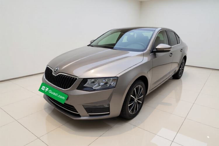Używany Skoda Octavia 2017 1.6L Automatic Smart Drive Edition Guazi used car, China used car export, Used car for sale, Used cars, Cheapest cars for sale