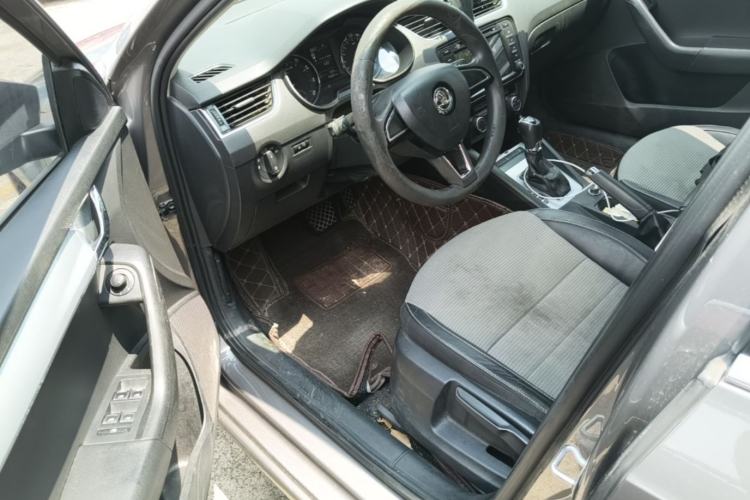 Used Skoda Octavia 2017 1.6L Automatic Chuanxing Edition Driver Seat