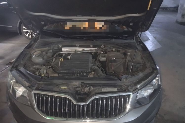 Used Skoda Octavia 2017 1.6L Manual Smart Drive Edition Engine Bay