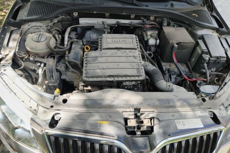 Used Skoda Octavia 2017 1.6L Automatic Smart Drive Edition Engine Bay