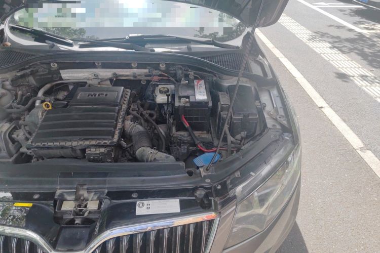 Used Skoda Octavia 2017 1.6L Automatic Smart Drive Edition Engine Bay Left