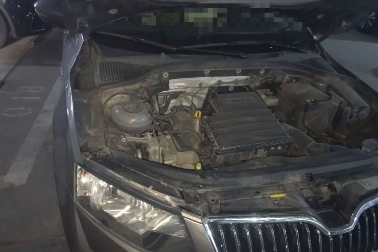 Used Skoda Octavia 2017 1.6L Manual Smart Drive Edition Engine Bay Right