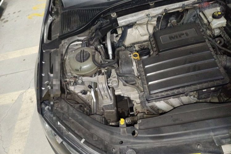Used Skoda Octavia 2017 1.6L Manual Smart Drive Edition Engine Bay Right