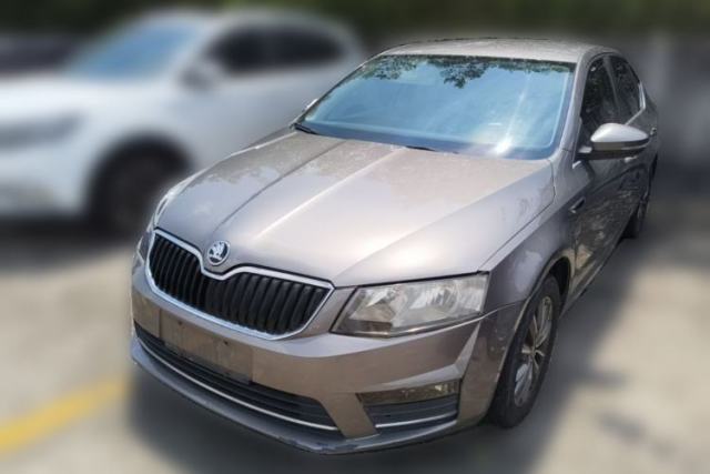 Skoda Octavia 2017 1.6L Automatic Chuanxing Edition с пробегом