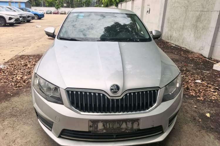 Used Skoda Octavia 2017 1.6L Automatic Chuanxing Edition Front
