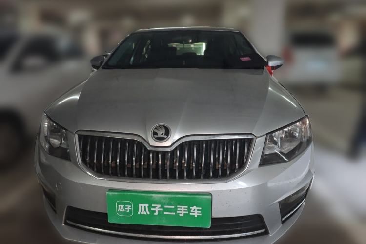 Used Skoda Octavia 2017 1.6L Automatic Smart Drive Edition Front