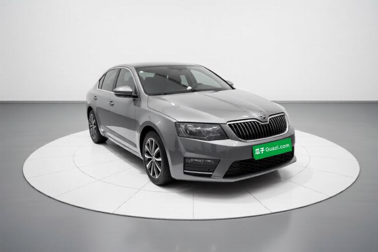 Used Skoda Octavia 2017 1.6L Automatic Smart Drive Edition Front Right 45 Deg