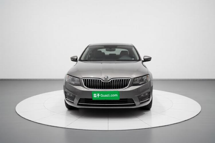 Used Skoda Octavia 2017 1.6L Automatic Smart Drive Edition Front