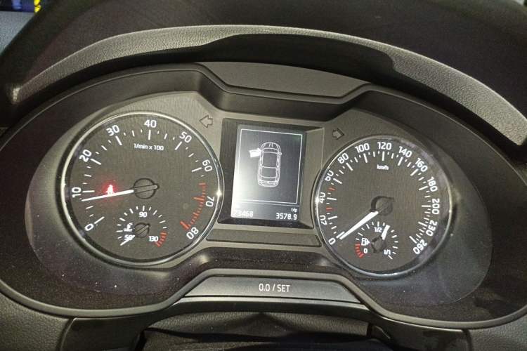Used Skoda Octavia 2017 1.6L Manual Smart Drive Edition Instrument Cluster