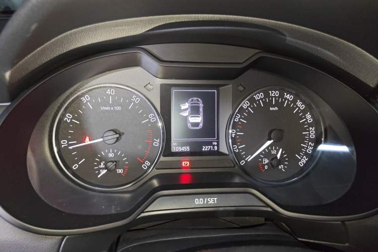 Used Skoda Octavia 2017 1.6L Automatic Smart Drive Edition Instrument Cluster