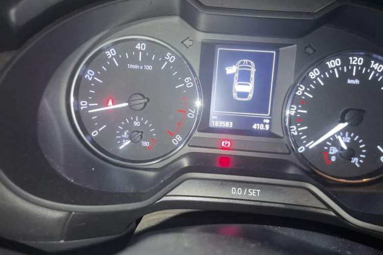 Used Skoda Octavia 2017 1.6L Manual Smart Drive Edition Odometer Close Up
