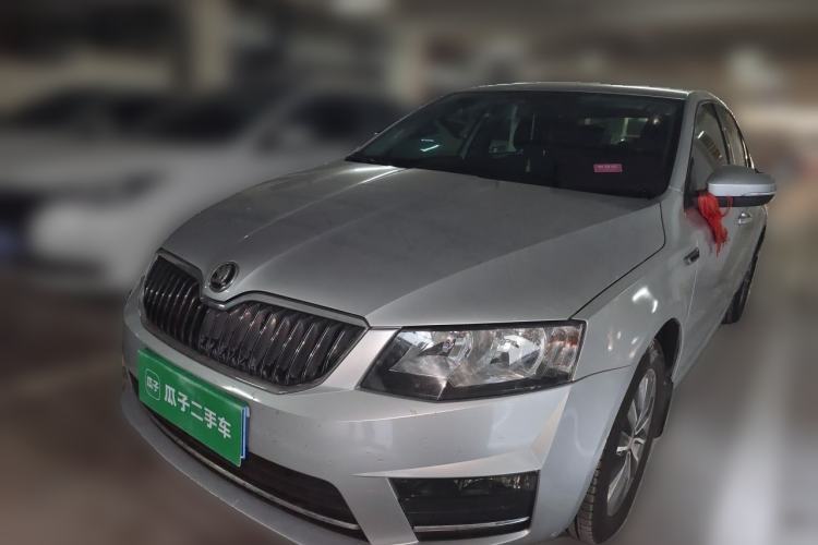 Used Skoda Octavia 2017 1.6L Automatic Smart Drive Edition Guazi used car, China used car export, Used car for sale, Used cars, Cheapest cars for sale